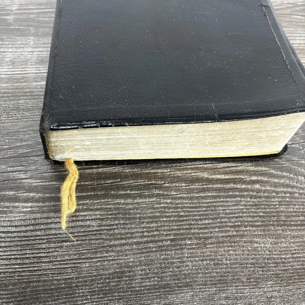 Holy Bible NKJV New Open Bible Study Large Print Black Bonded Leather Nelson